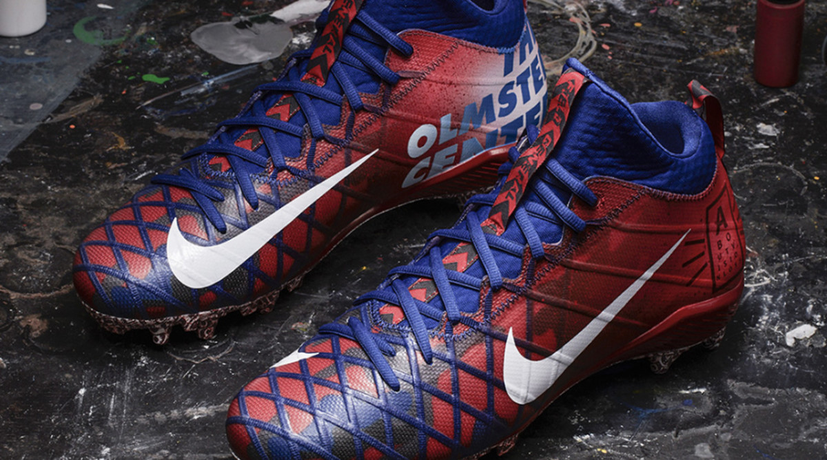 tyrod-taylor-week-13-cleats.jpg